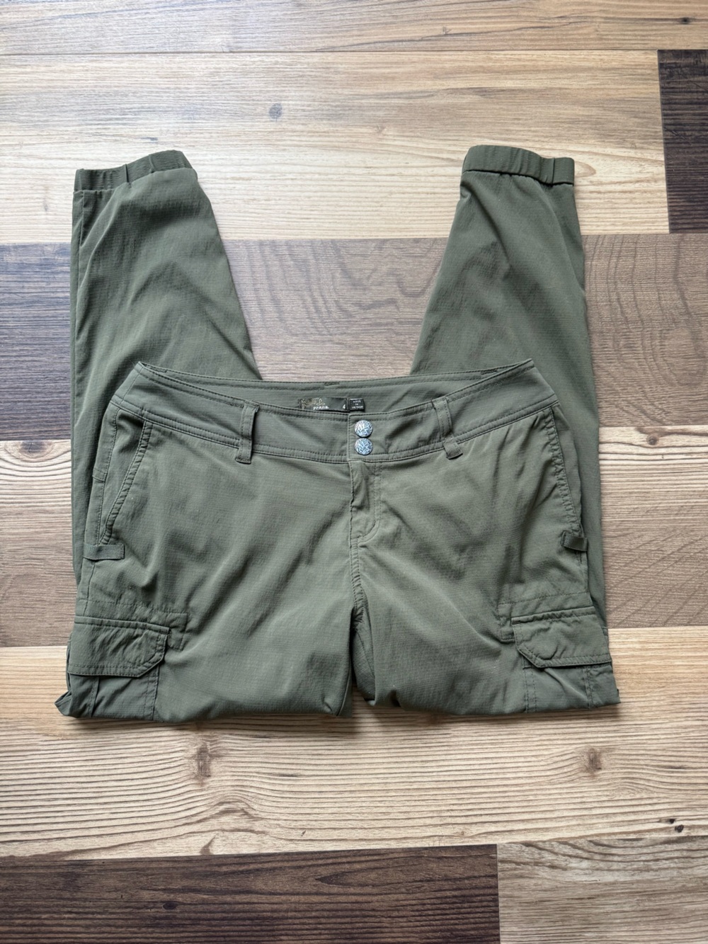 Prana Womens 4 Olive Cargo Pants - Utility Hiking Climbing Gorpcore Granola Girl